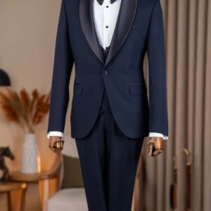 Navy Blue Italian-Style Slim-Fit 3-Piece Suit with Shawl Collar